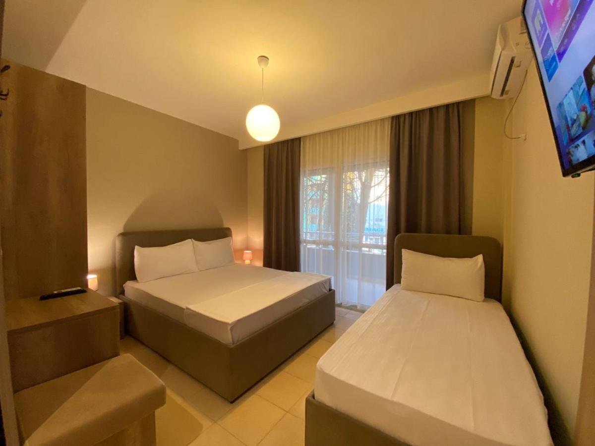 Rumar Hotel Durrës Kültér fotó