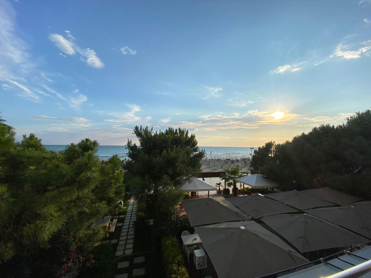 Rumar Hotel Durrës Kültér fotó