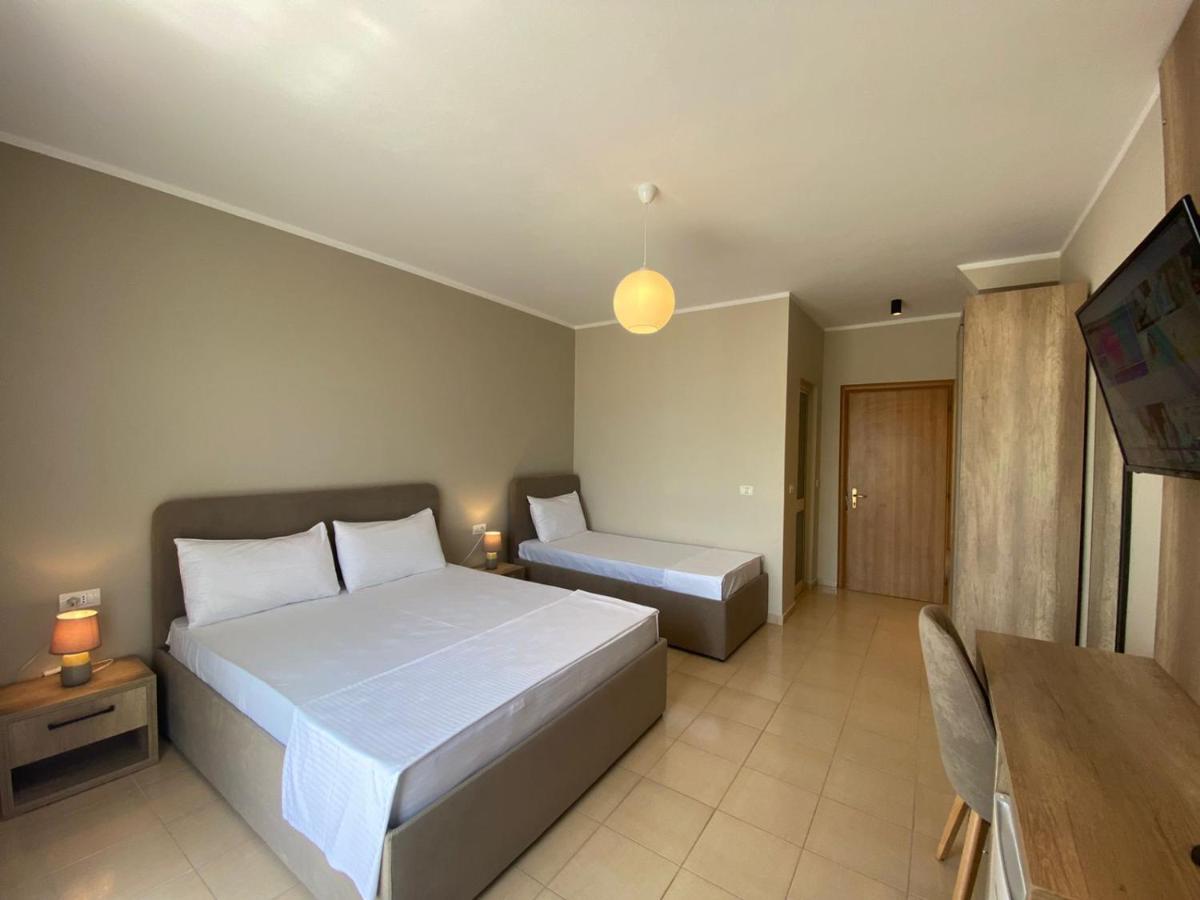 Rumar Hotel Durrës Kültér fotó